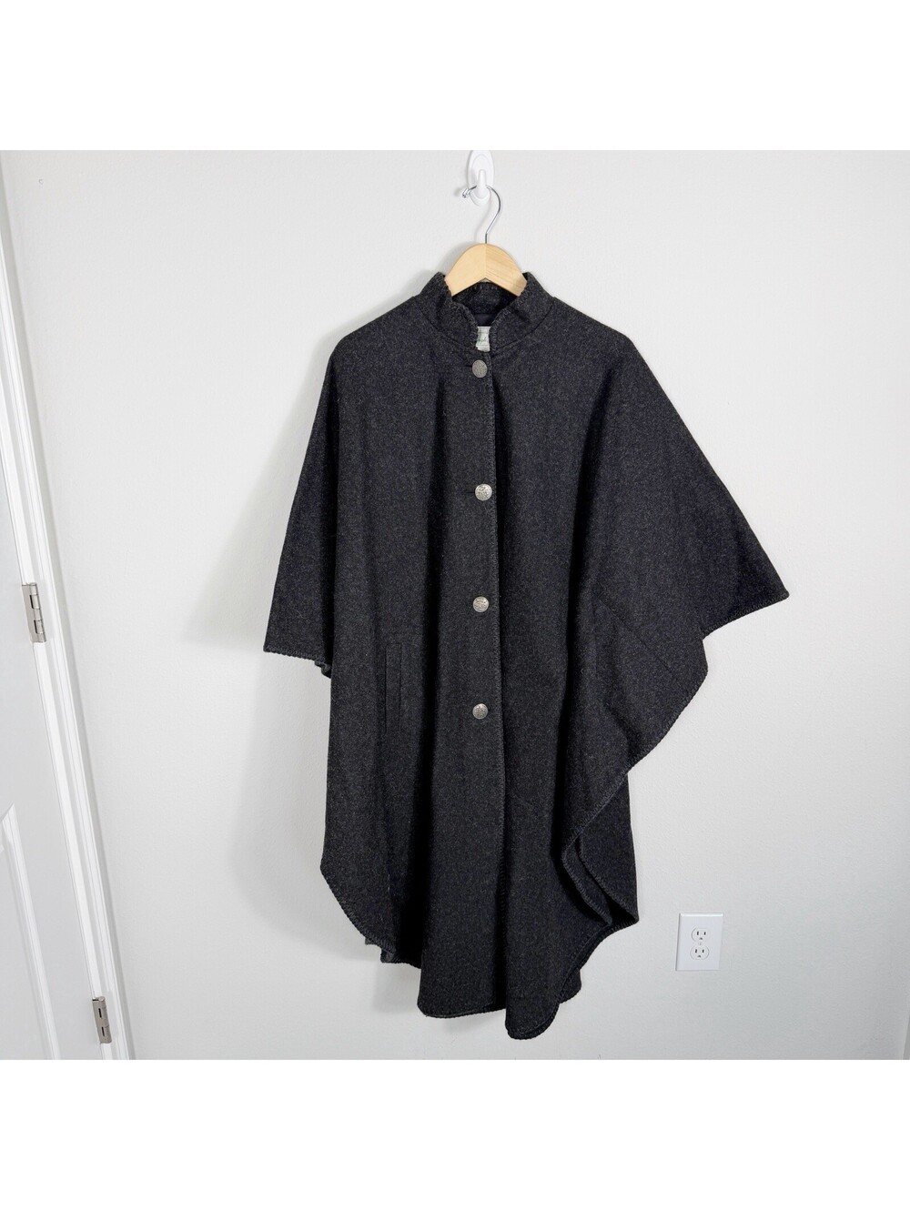 Vintage Caleigh Capes Celtic Wool Blend Cape Felt Dark Gray OSFM USA MADE